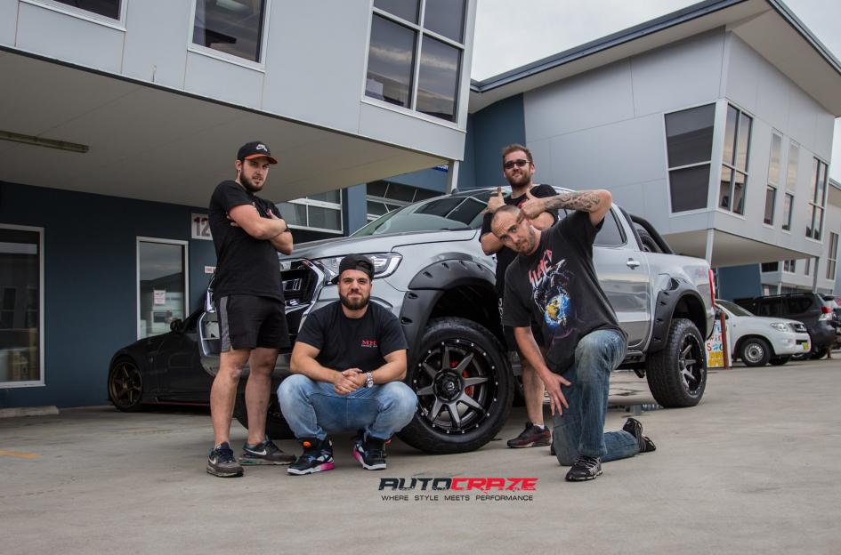 FORD RANGER RAMPAGE ANTHRACITE CENTRE GLOSS BLACK LIP